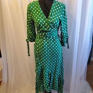 Eva Mendes green polka dot wrap dress